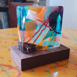 Lamp in houten voet